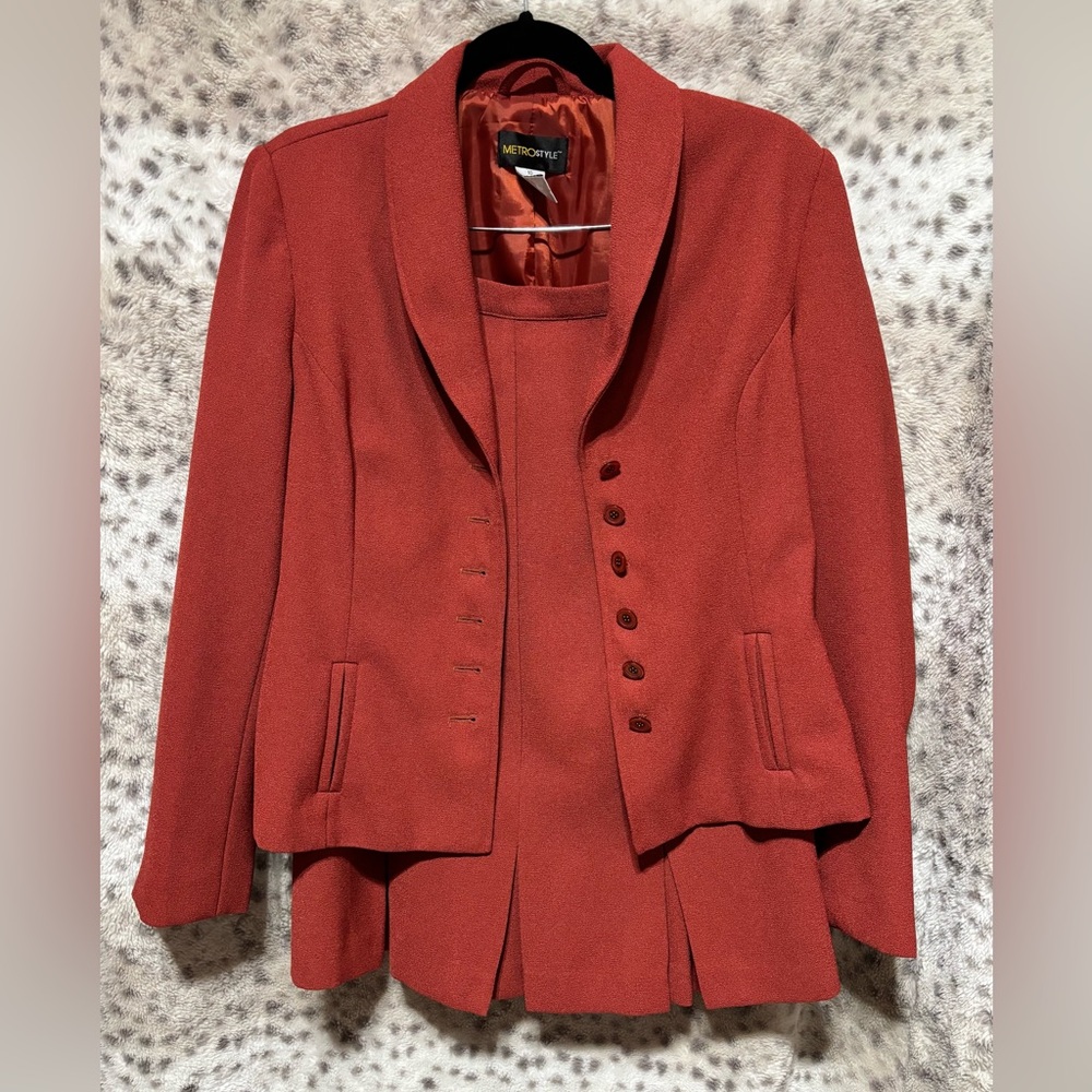 VINTAGE METRO STYLE TWO PIECE BLAZER SKIRT SET